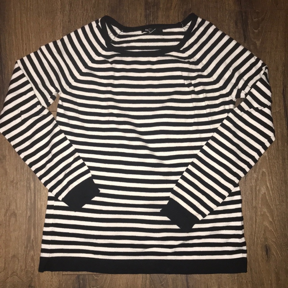 Black & White Striped Long Sleeve
